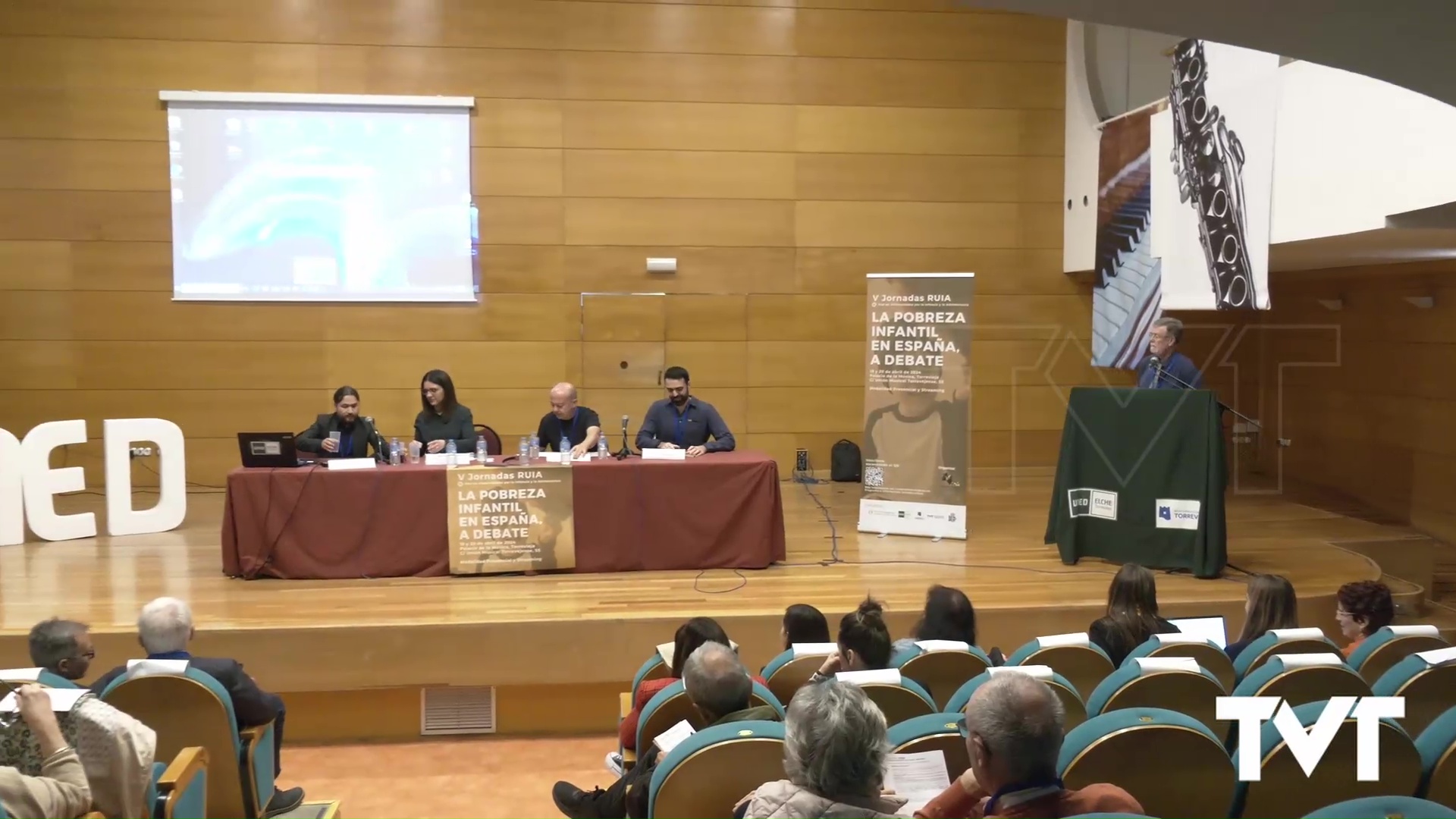 La pobreza infantil en España, a debate - V Jornadas RUIA - Tercera Mesa Redonda